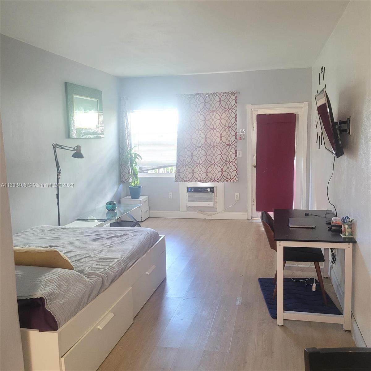 620 76th St Unit: 2