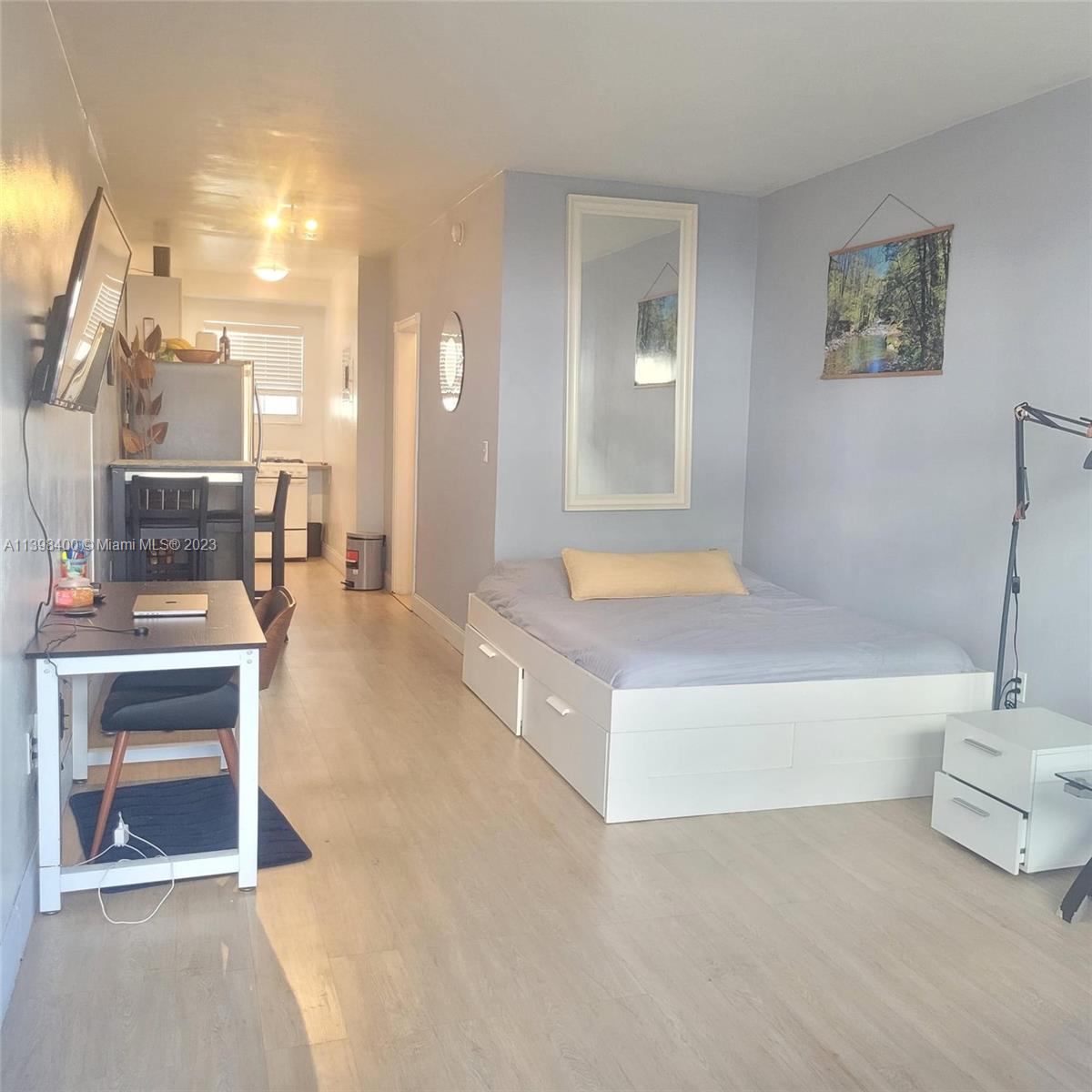 620 76th St Unit: 2