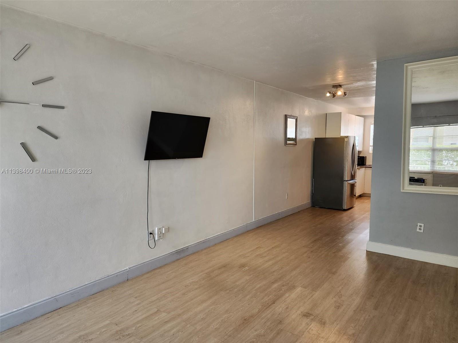 620 76th St Unit: 2