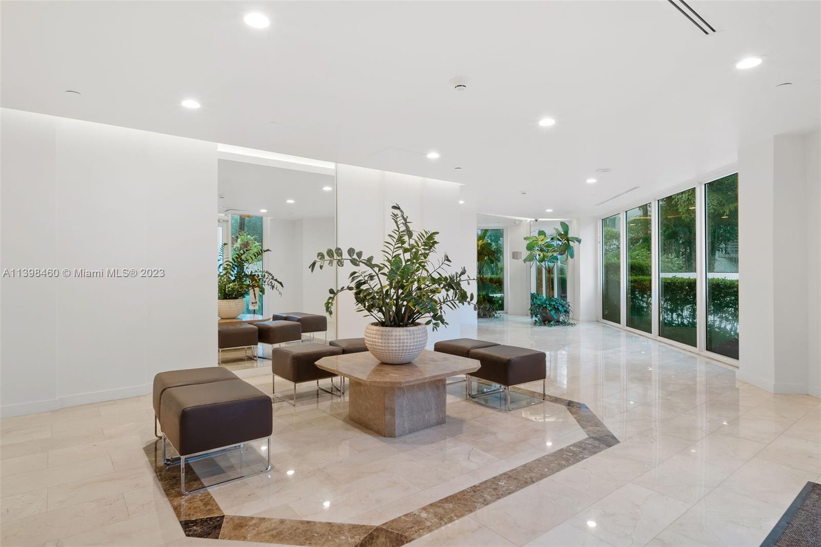 1621 Bay Rd Unit: PH6