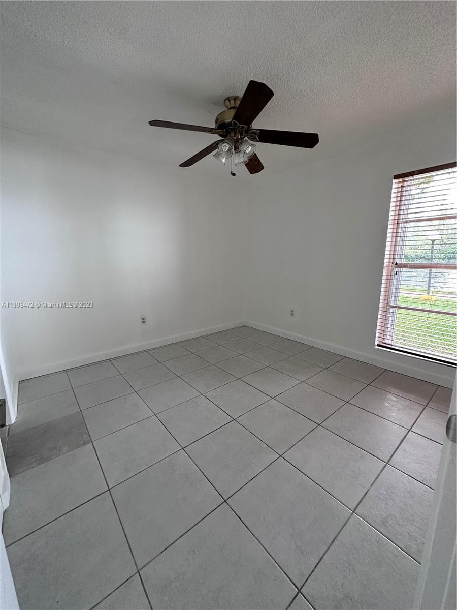 4705 NW 7th St Unit: 109-15
