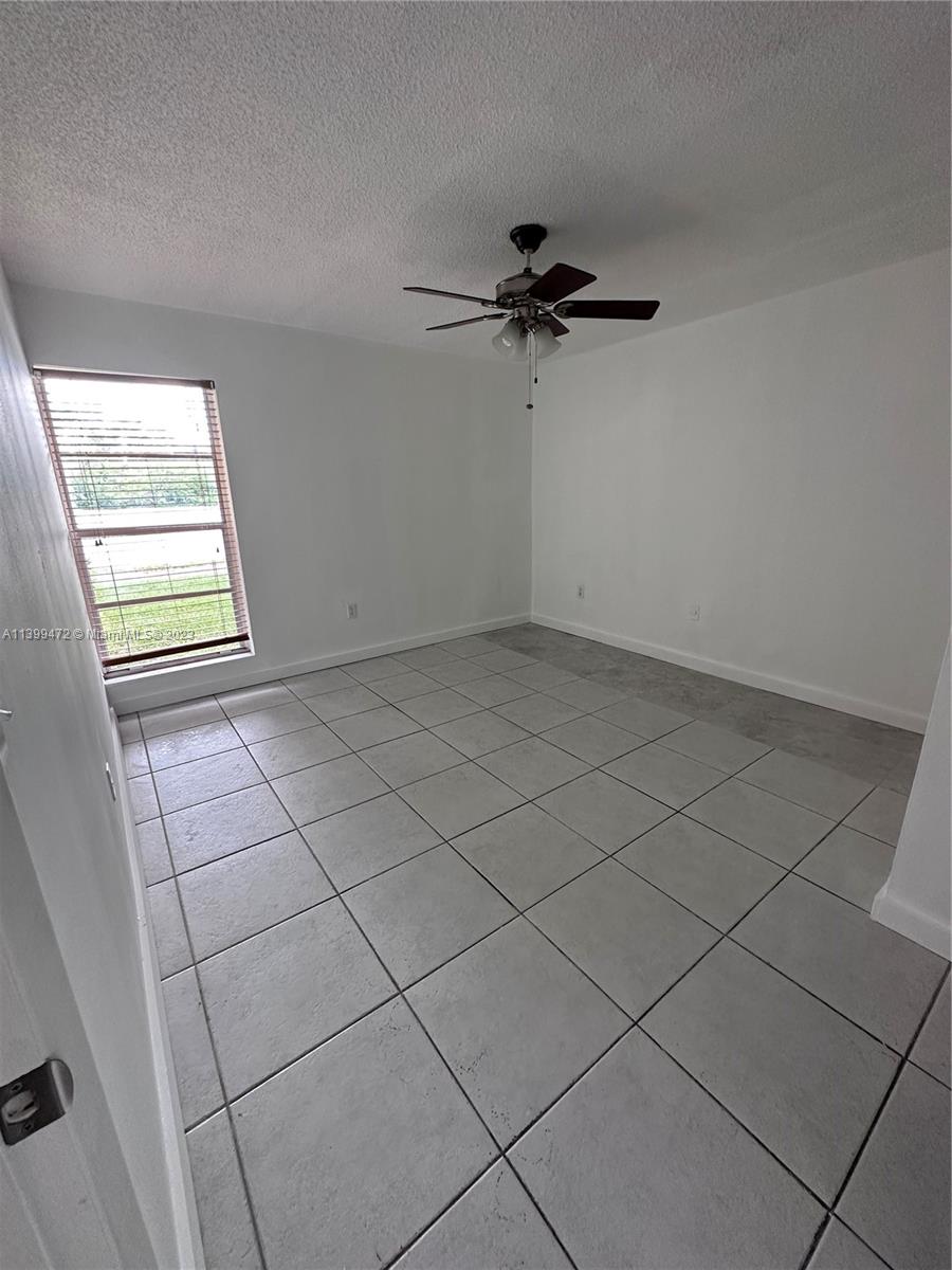 4705 NW 7th St Unit: 109-15