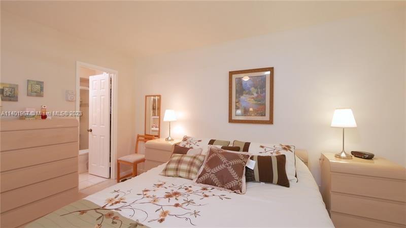 2841 Somerset Dr Unit: 400