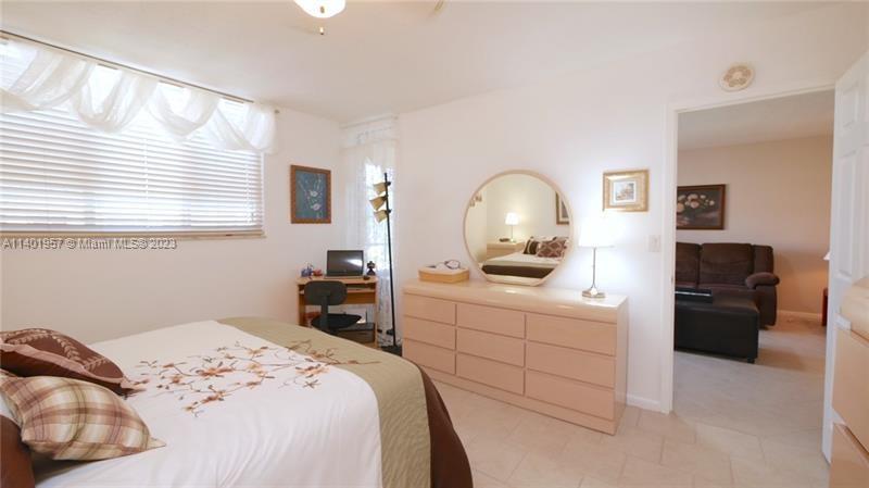 2841 Somerset Dr Unit: 400