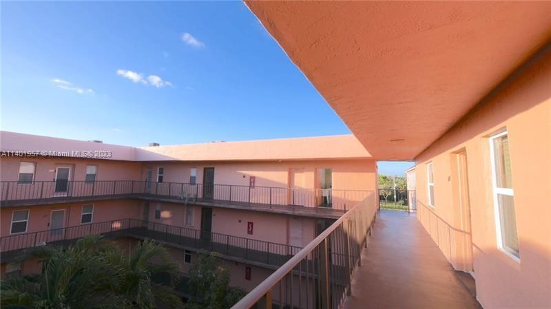 2841 Somerset Dr Unit: 400
