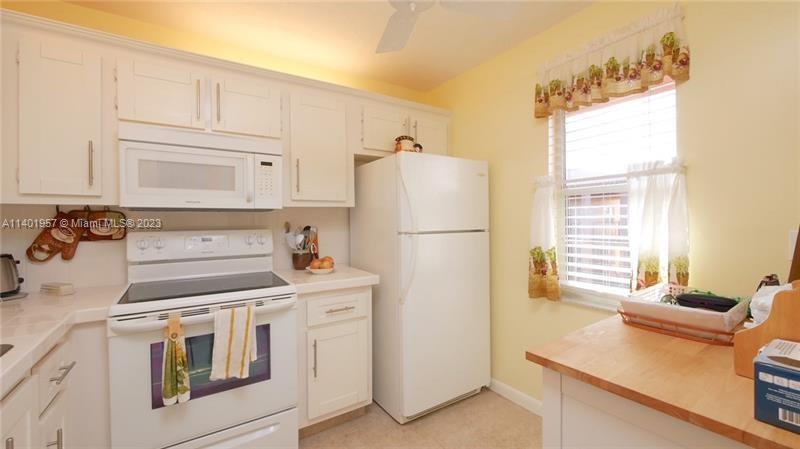 2841 Somerset Dr Unit: 400