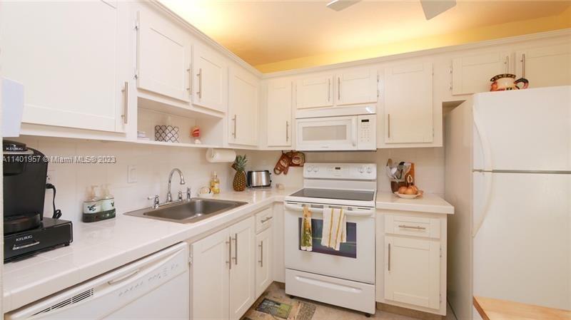 2841 Somerset Dr Unit: 400