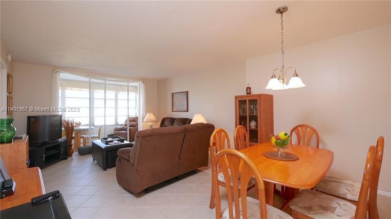 2841 Somerset Dr Unit: 400