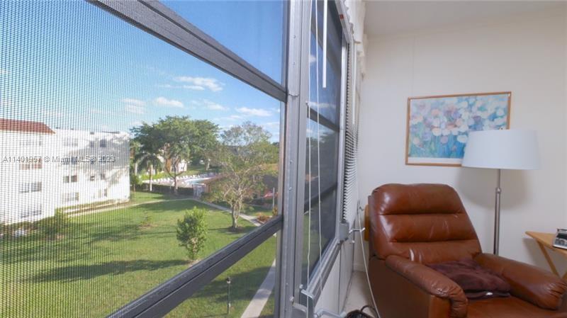 2841 Somerset Dr Unit: 400
