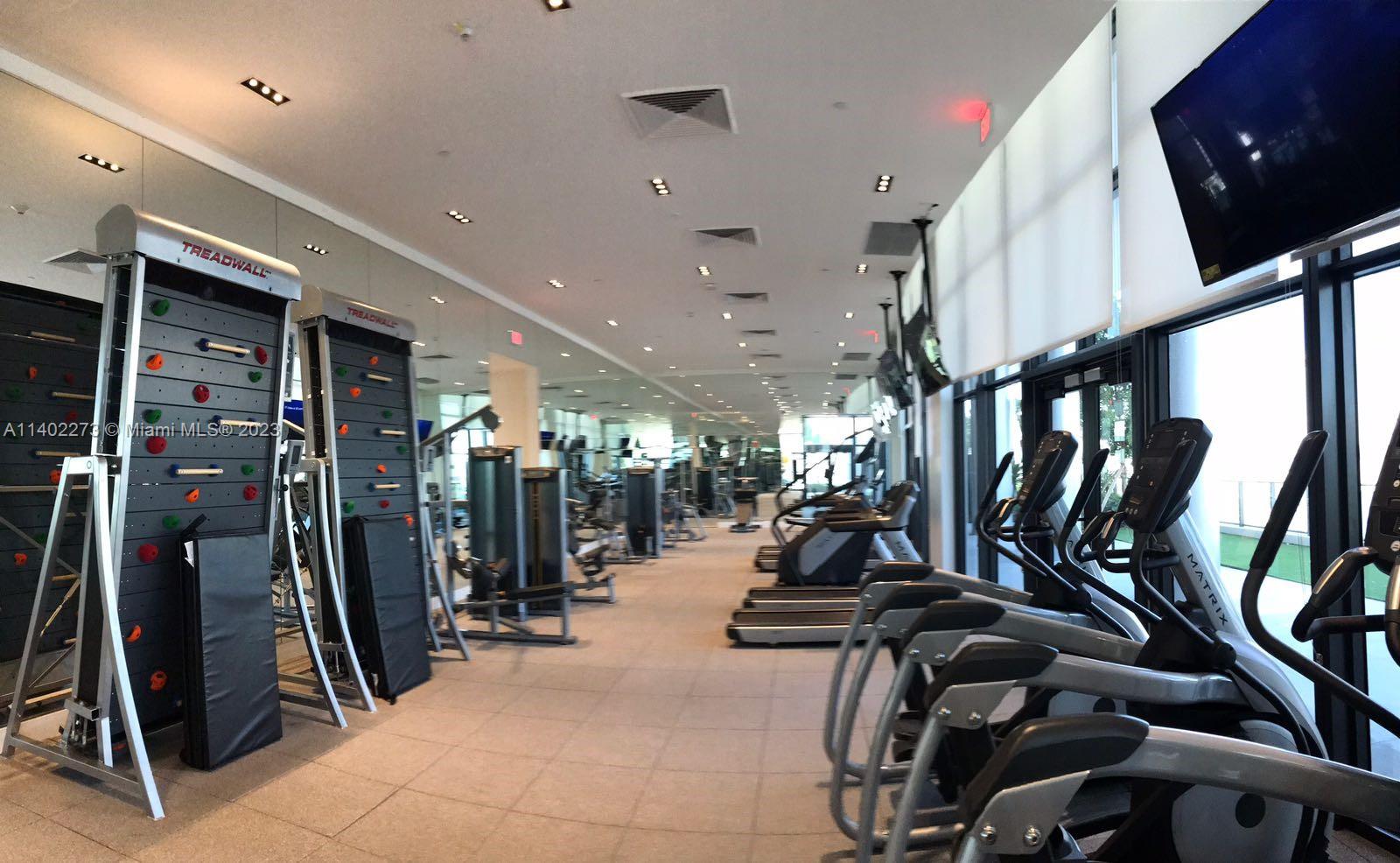 1600 NE 1 Ave # 2012