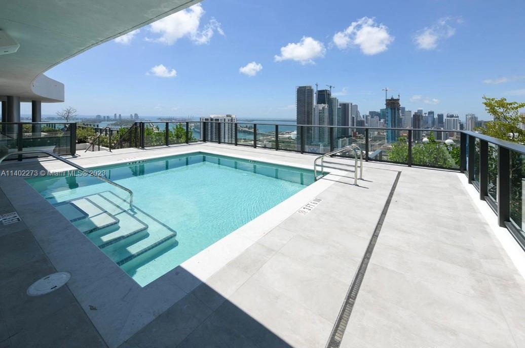1600 NE 1 Ave # 2012