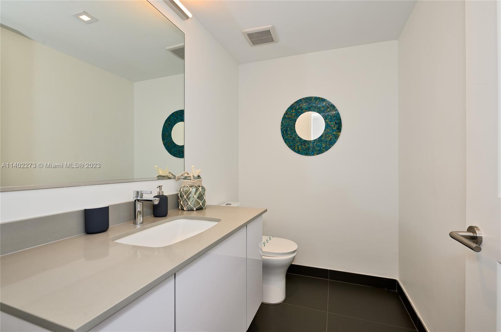 1600 NE 1 Ave # 2012