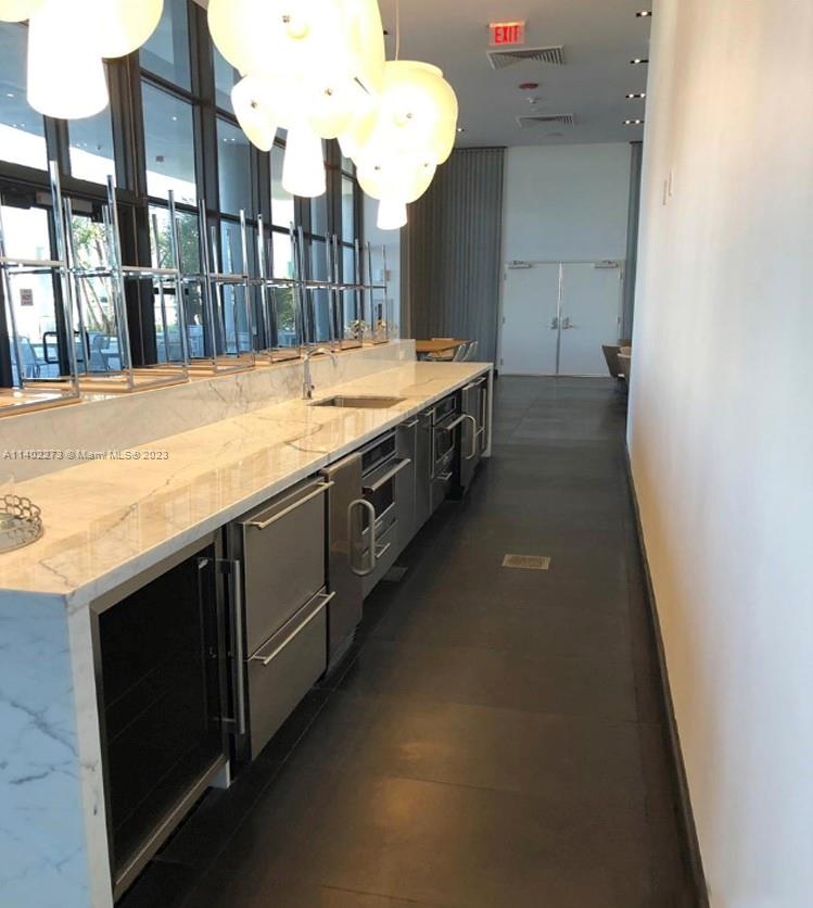 1600 NE 1 Ave # 2012