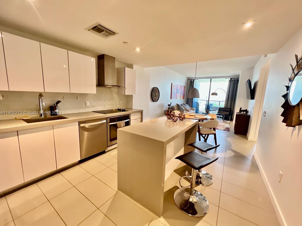 1600 NE 1 Ave # 2012