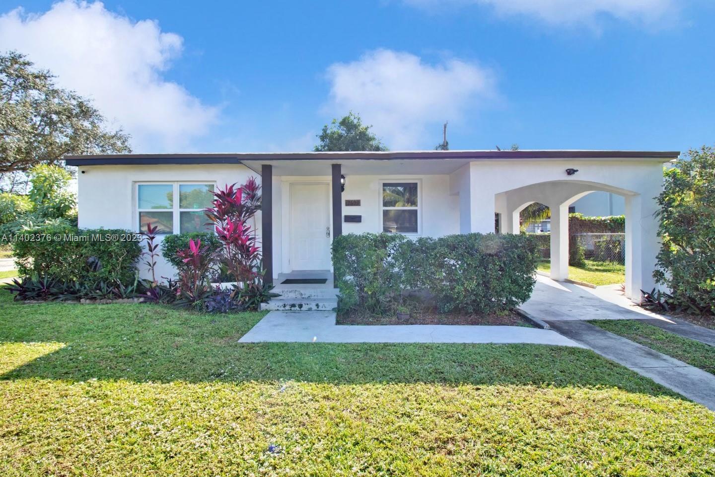 2604 Fletcher Ct