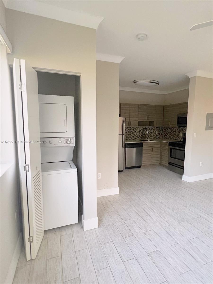 115 Menores Ave Unit: 6
