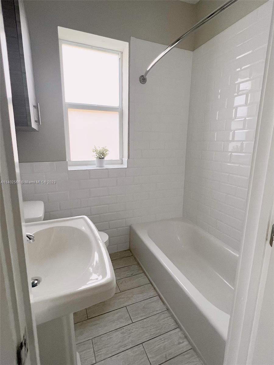 115 Menores Ave Unit: 6