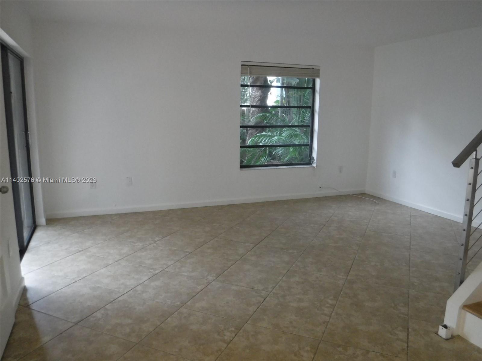 4700 SW 67th Ave # P15