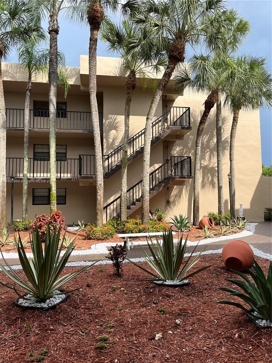 10865 SW 112th Ave Unit: 313