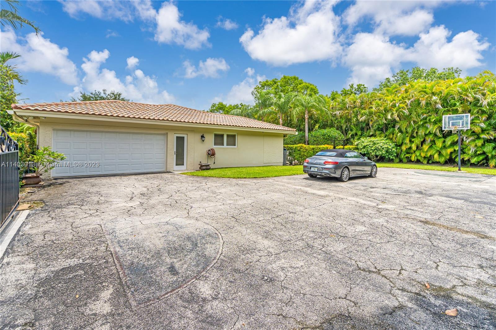 5825 SW 111th Ter