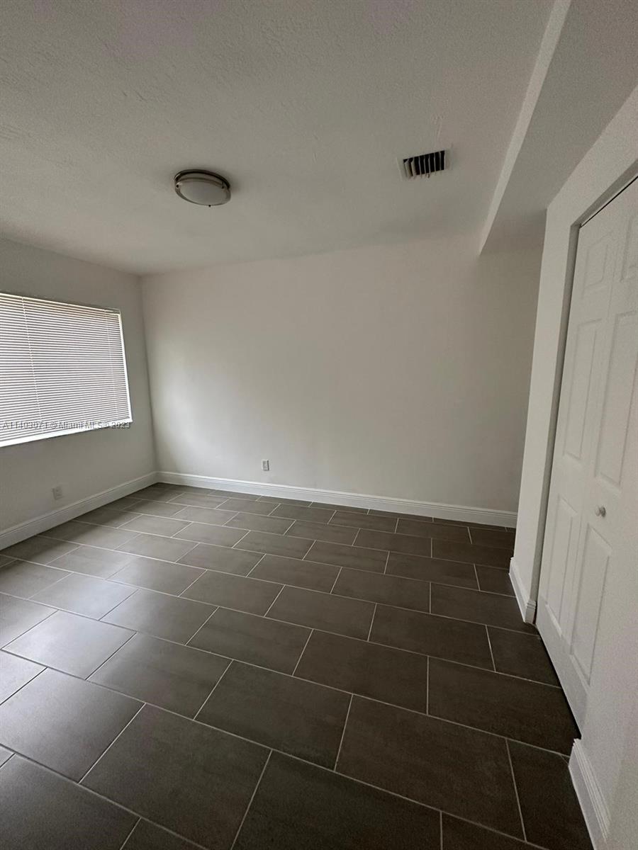 723 SW 5th St Unit: 2