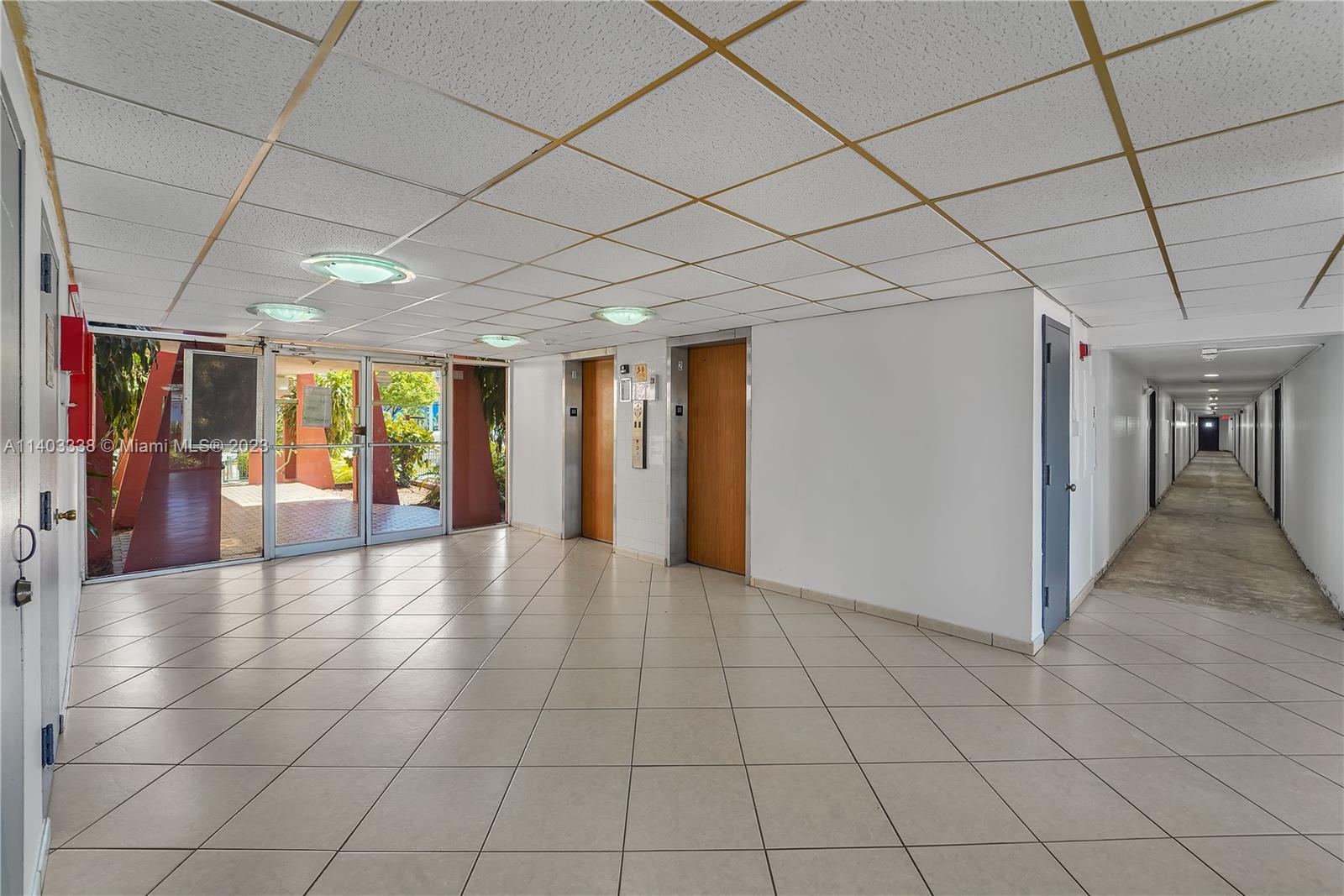 5050 NW 7th St Unit: PH3