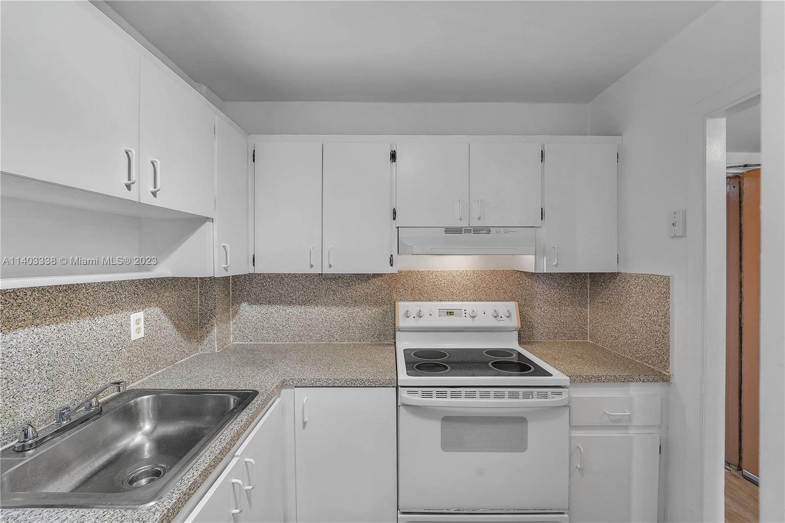 5050 NW 7th St Unit: PH3