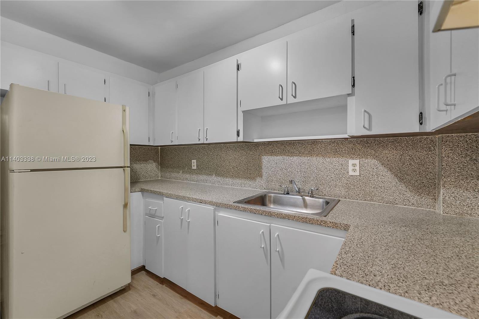 5050 NW 7th St Unit: PH3
