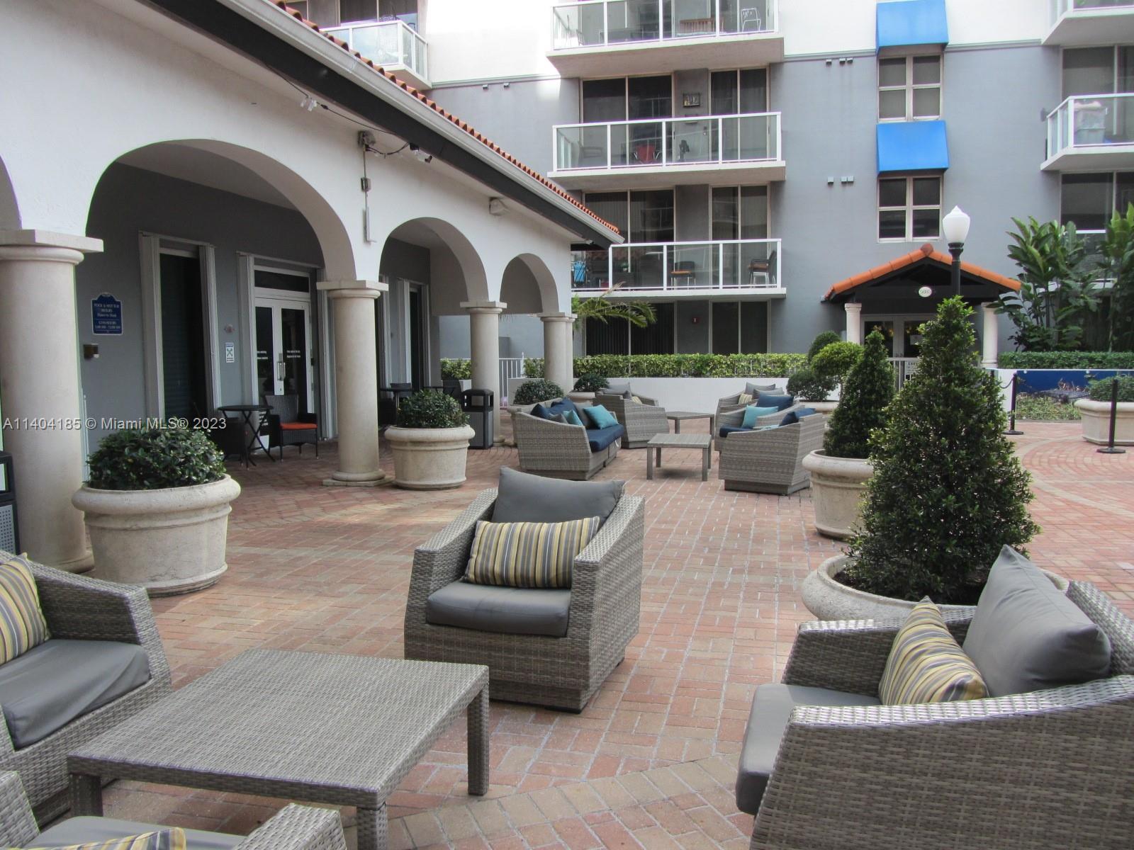 5077 NW 7th St Unit: PH12