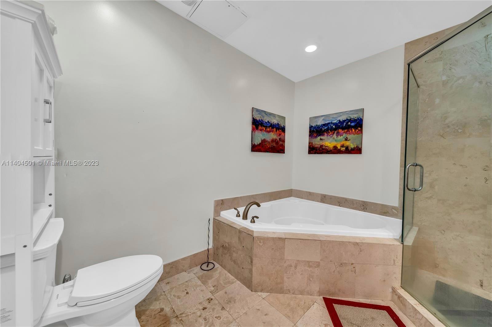 1607 Ponce De Leon Blvd Unit: 10C