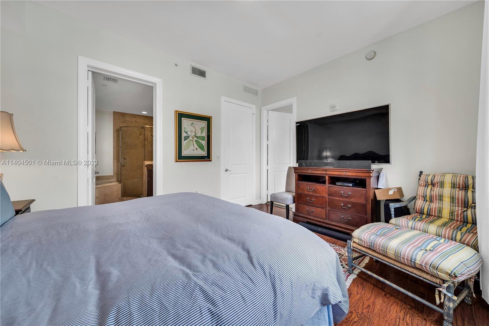 1607 Ponce De Leon Blvd Unit: 10C
