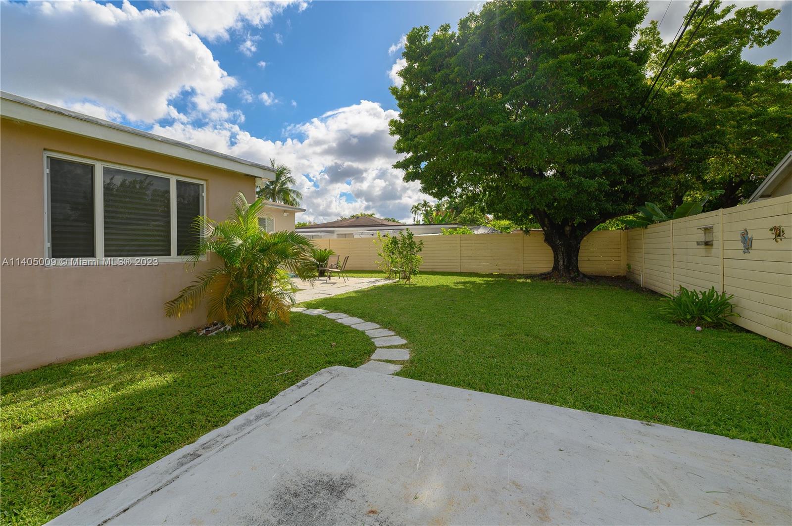 7330 SW 15th St