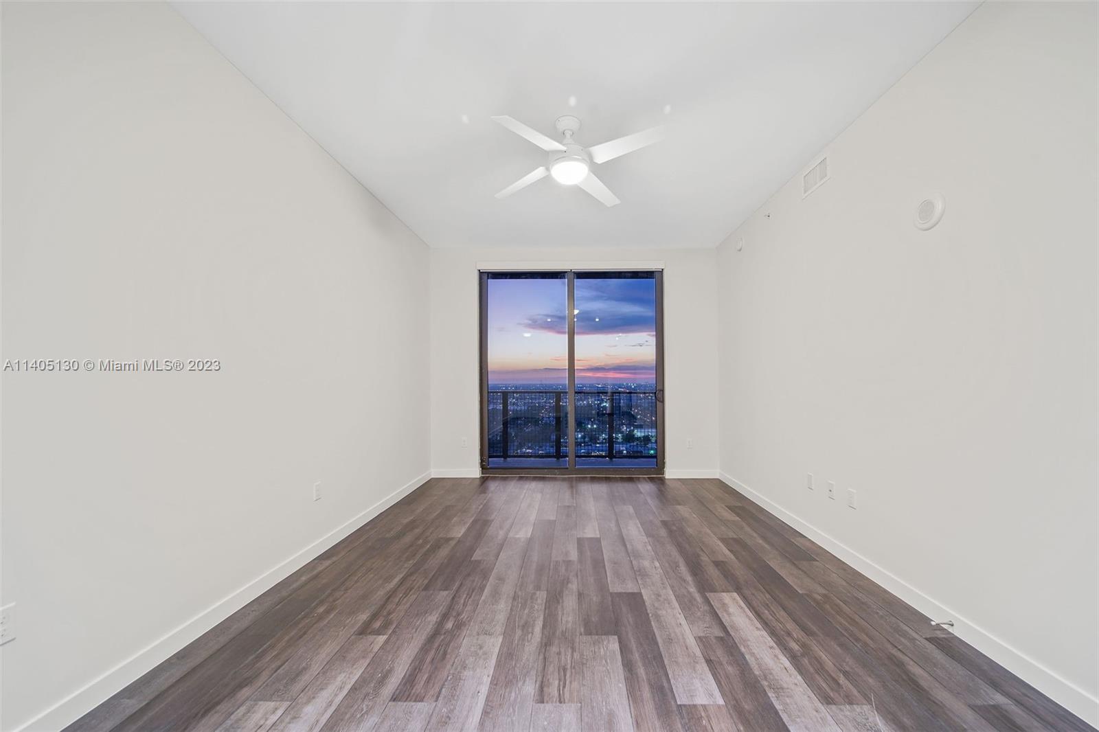 555 NE 8th St Unit: PH2308