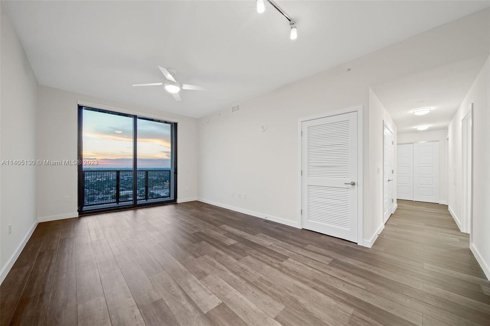 555 NE 8th St Unit: PH2308