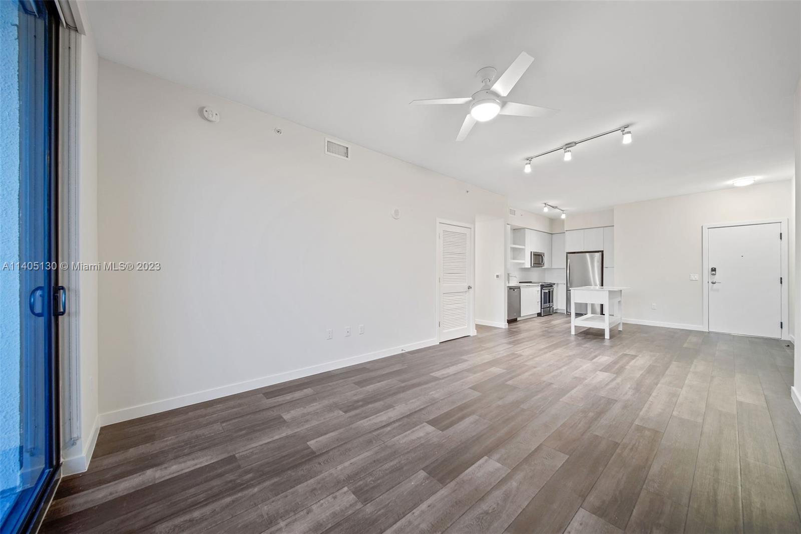 555 NE 8th St Unit: PH2308