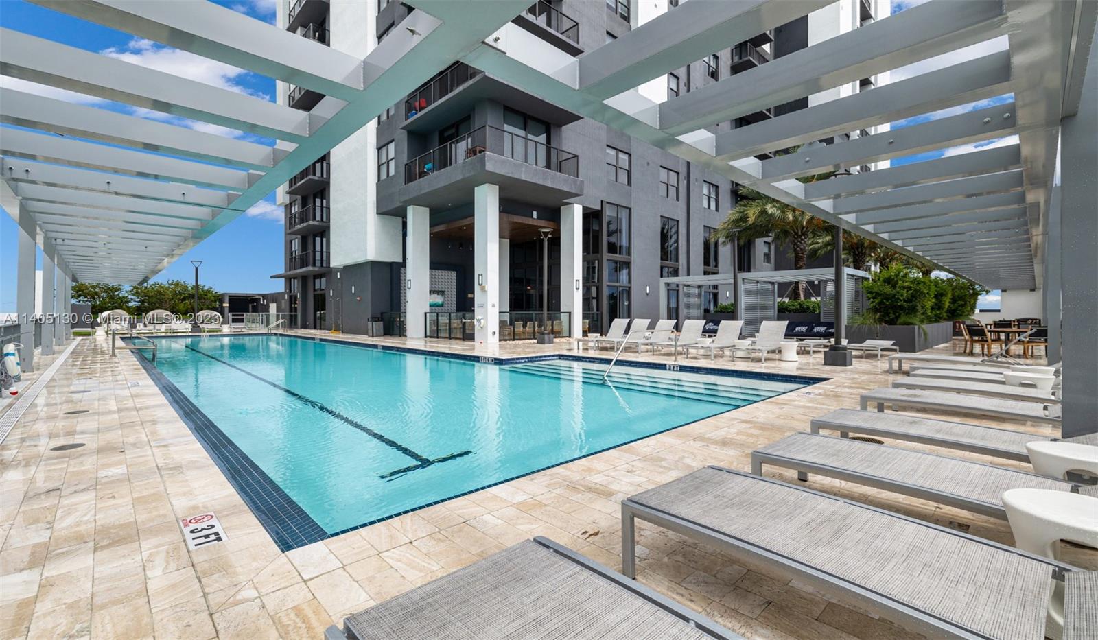 555 NE 8th St Unit: PH2308