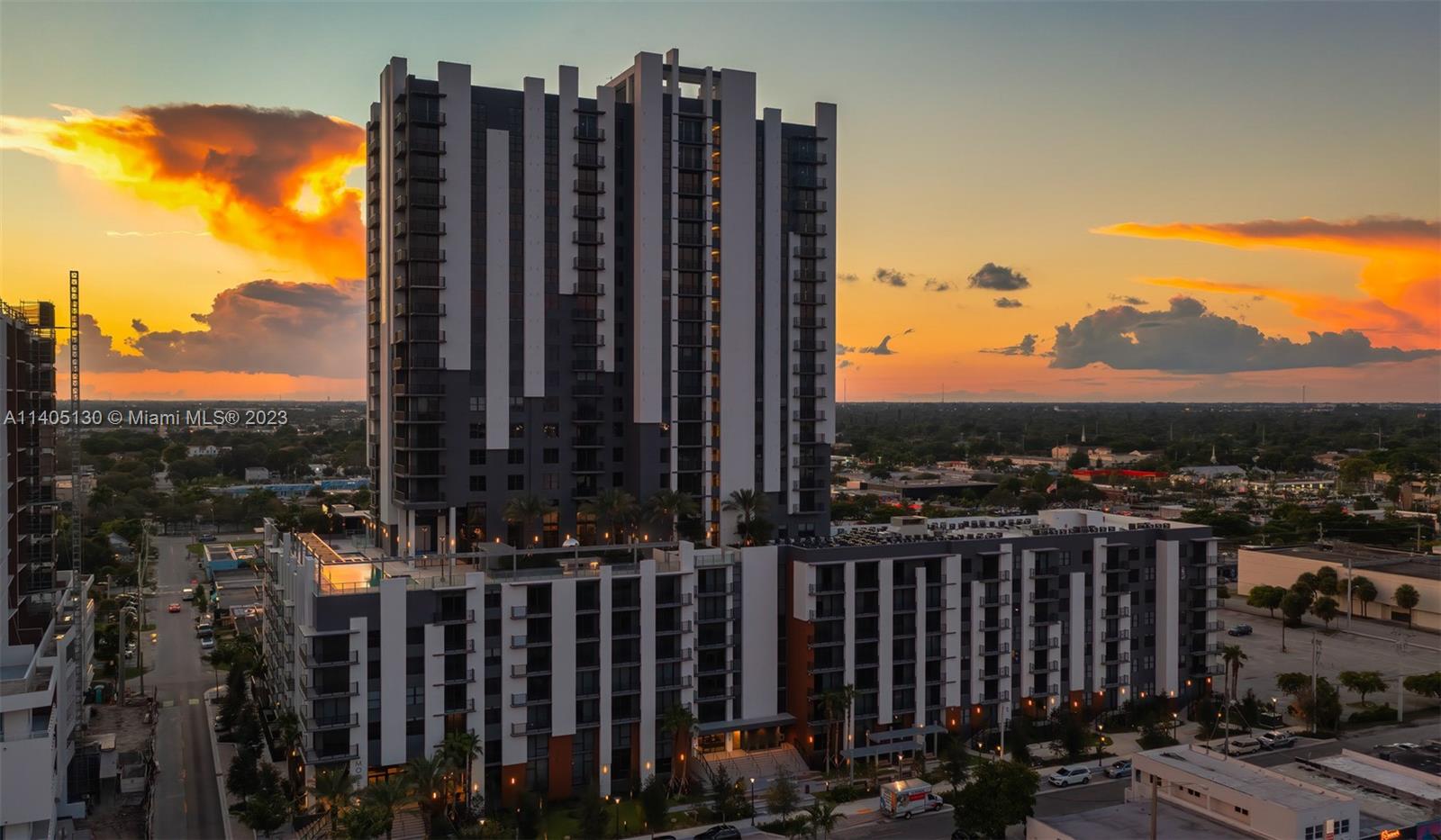 555 NE 8th St Unit: PH2308