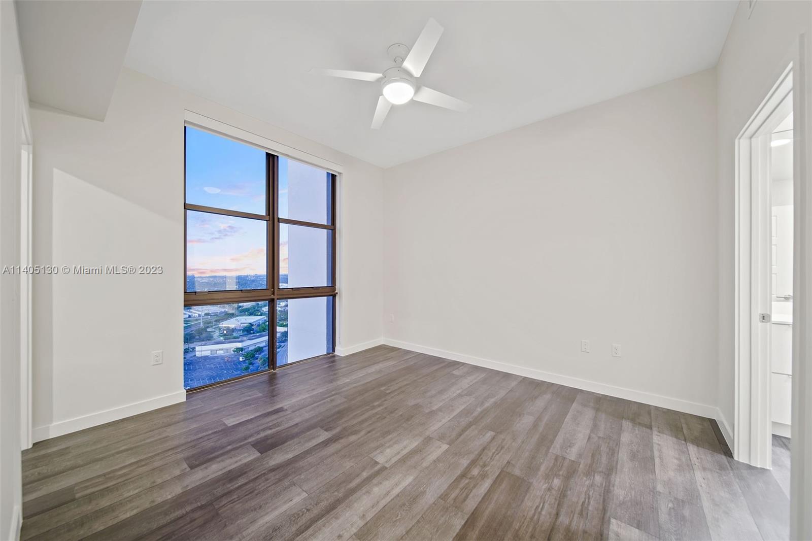 555 NE 8th St Unit: PH2308