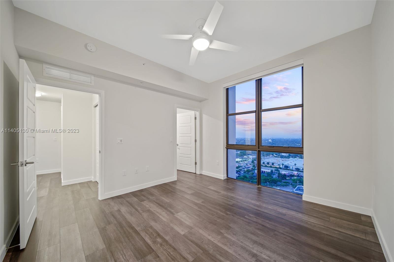 555 NE 8th St Unit: PH2308