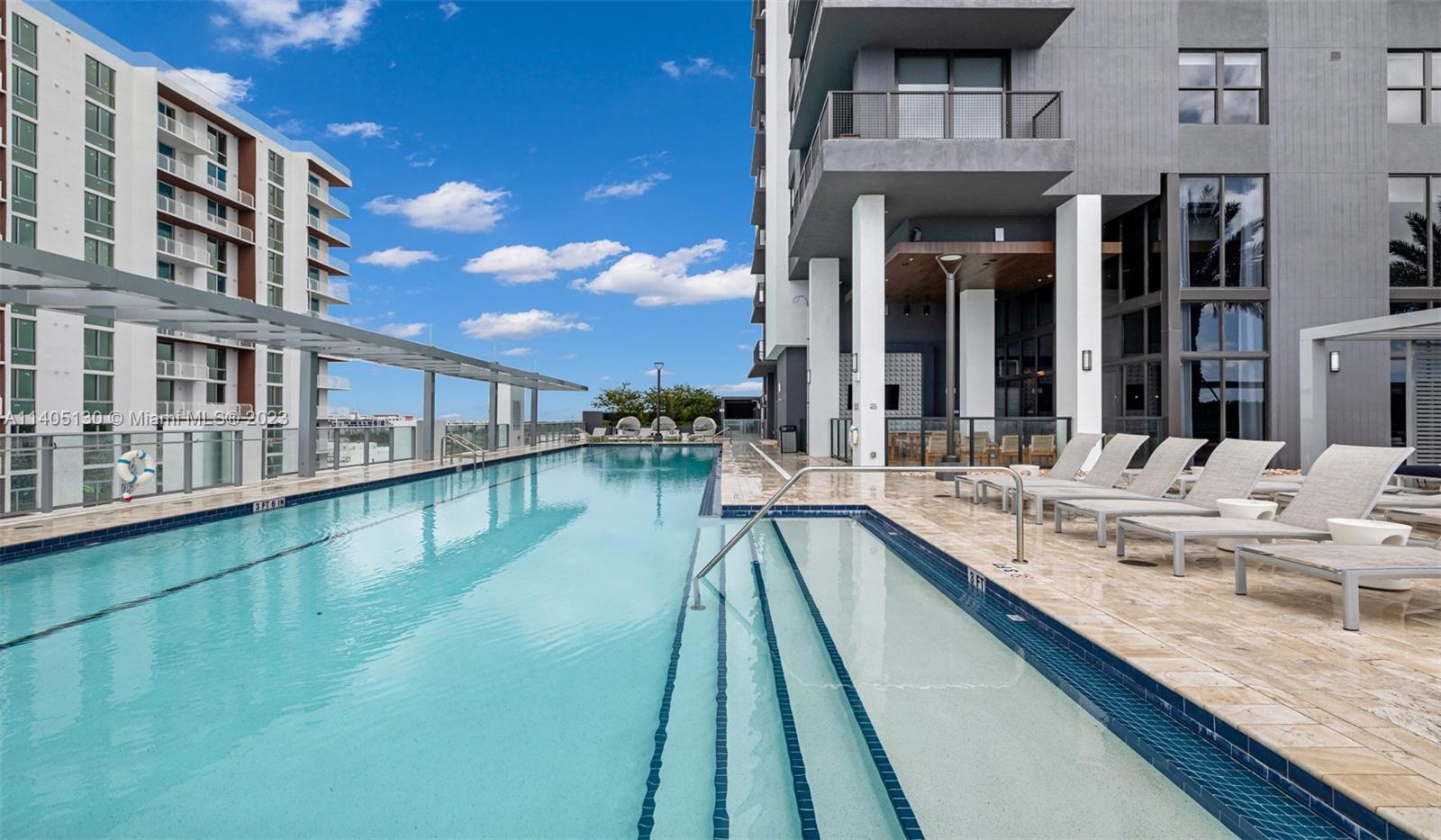 555 NE 8th St Unit: PH2308