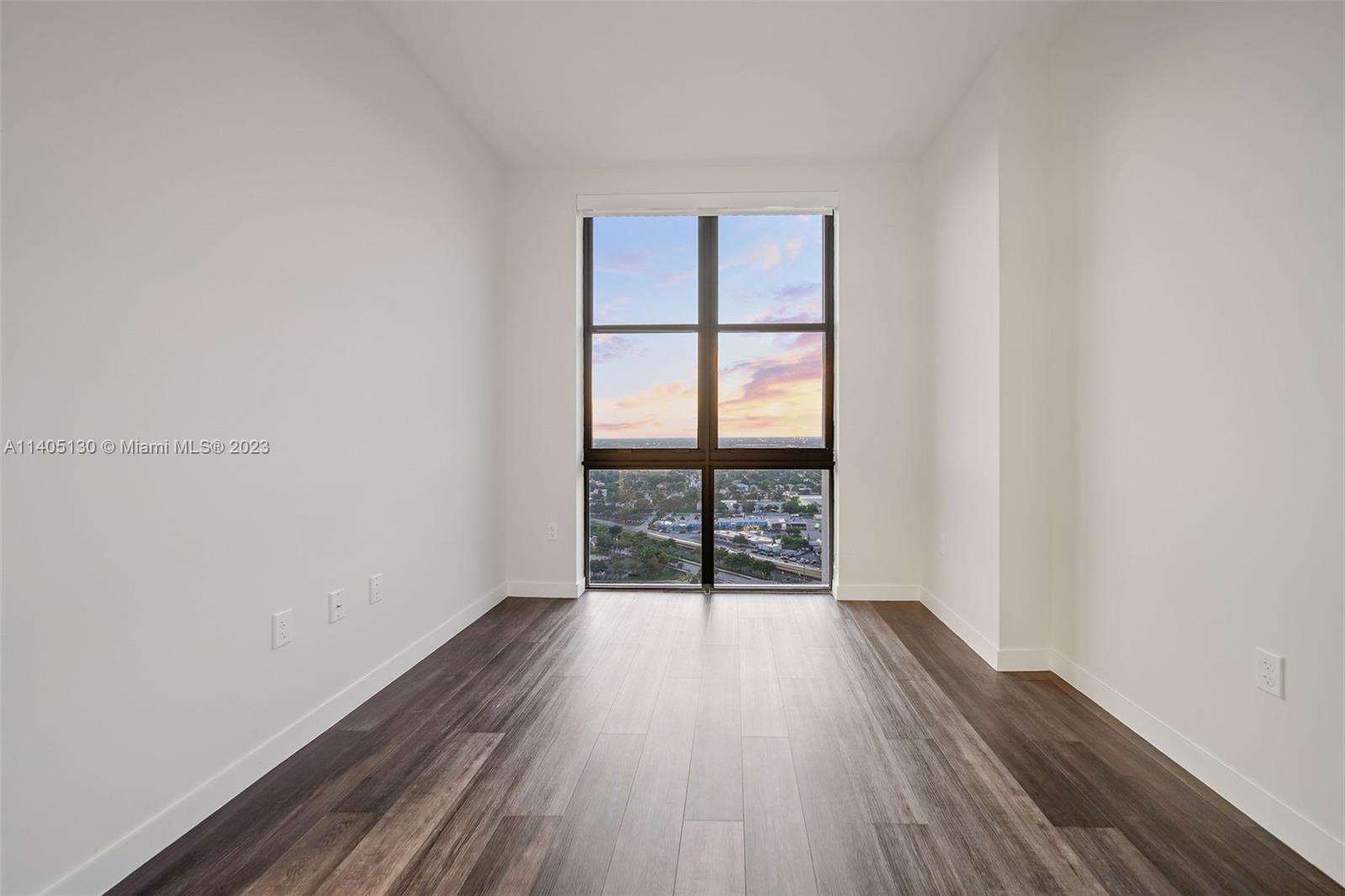 555 NE 8th St Unit: PH2308