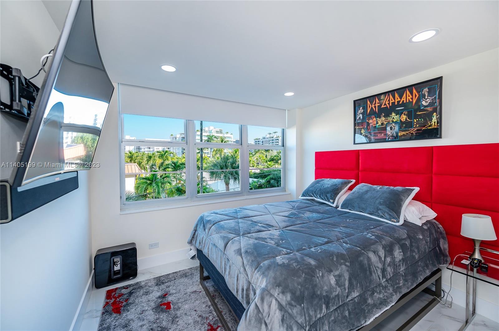1001 91st St Unit: 304