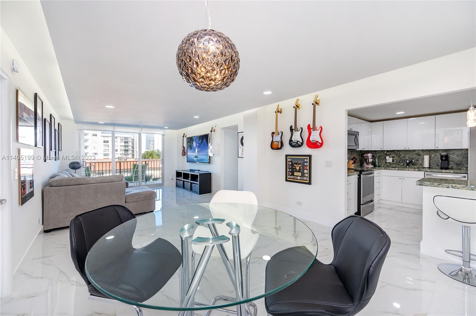 1001 91st St Unit: 304