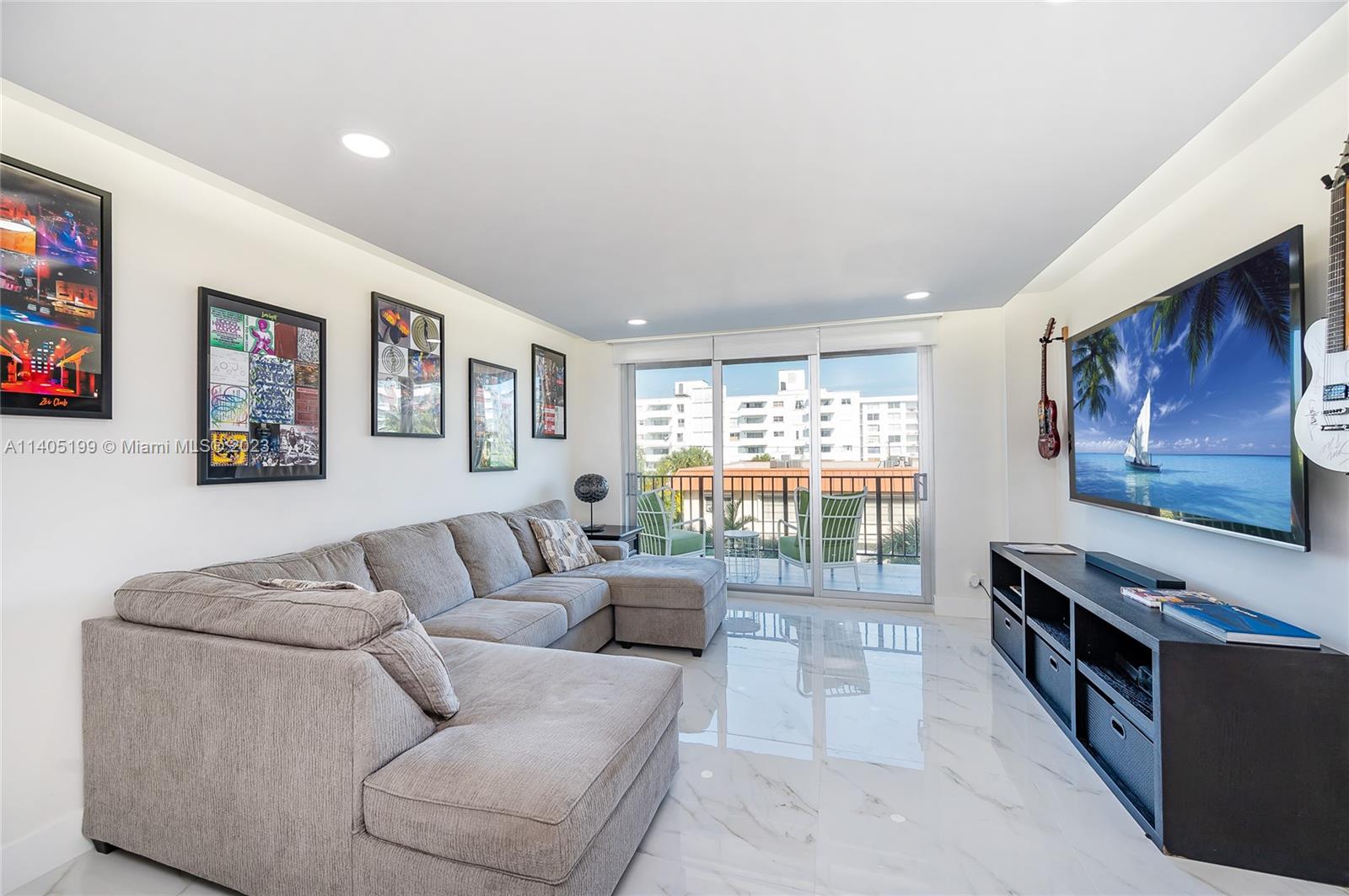 1001 91st St Unit: 304