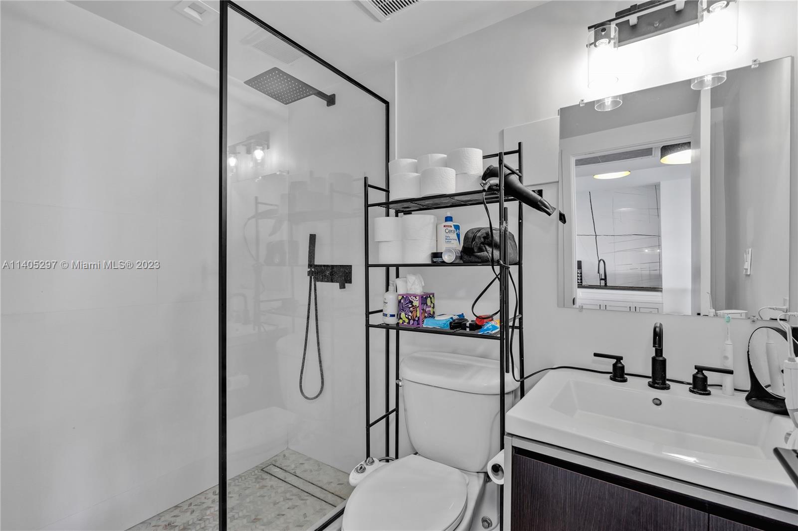 20 Island Ave Unit: 1415