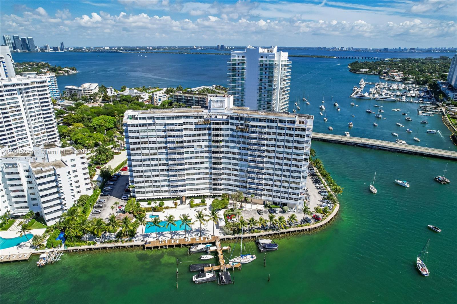 20 Island Ave Unit: 1415