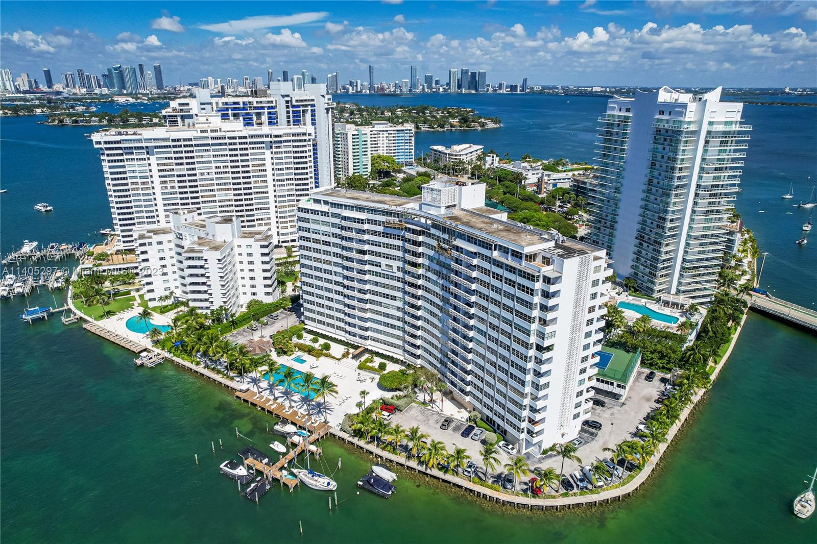 20 Island Ave Unit: 1415