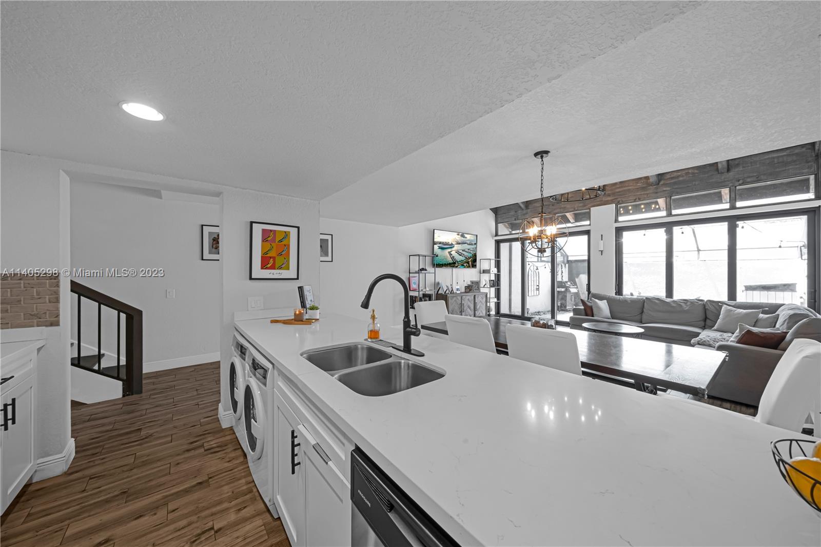 11341 NW 16th St Unit: 11341