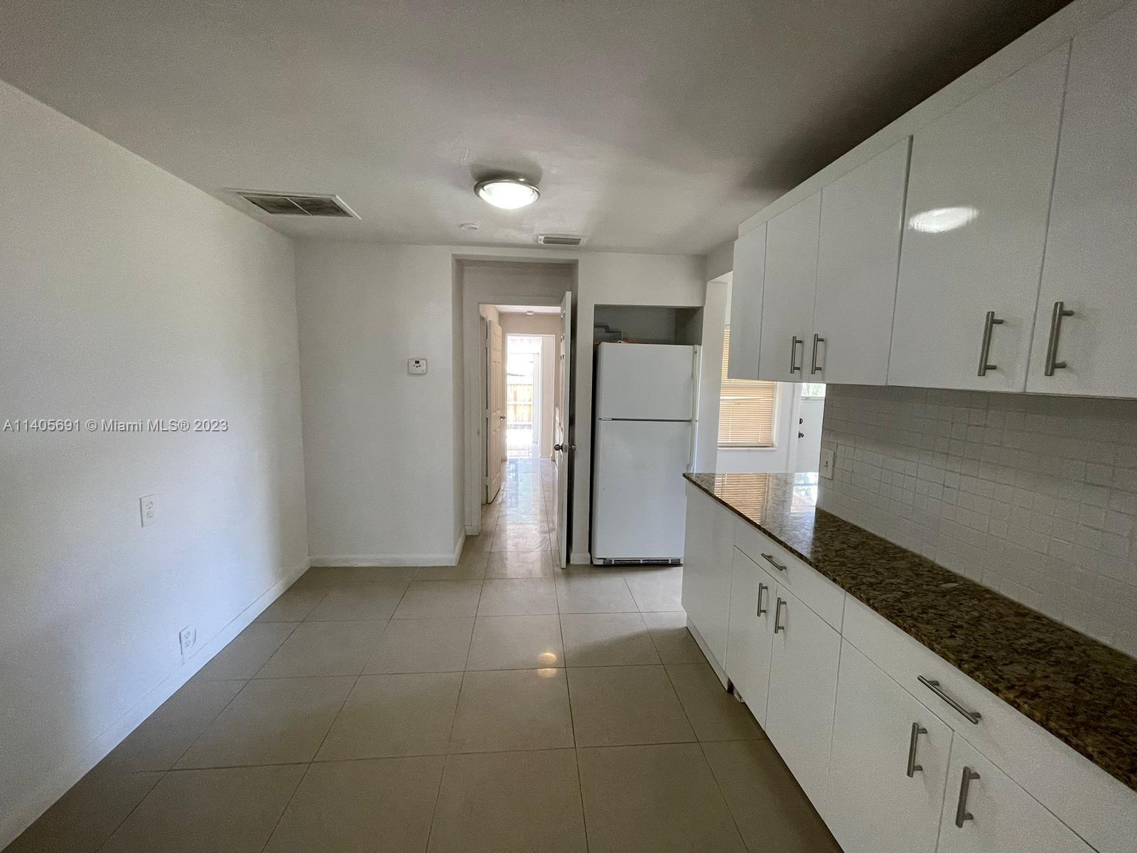 2000 Madison St Unit: 1-4