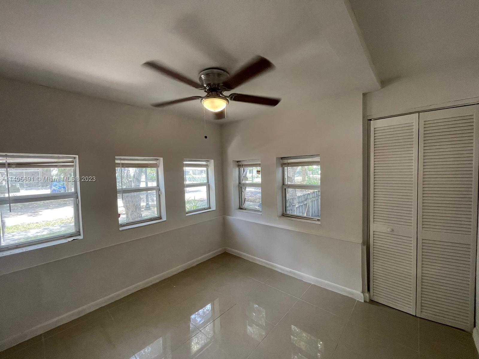 2000 Madison St Unit: 1-4